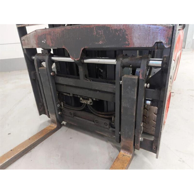 2019 ليندي E15-02-48802695