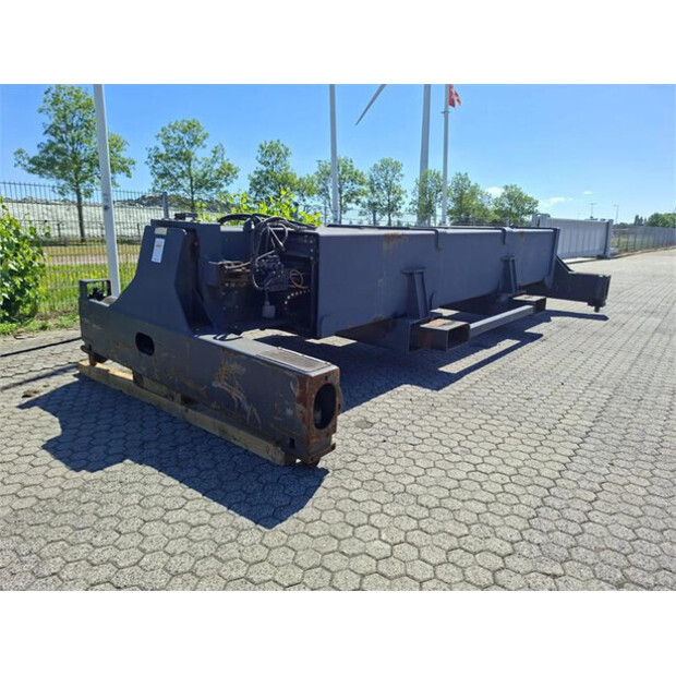 2012 Elme 815-18520-48802732