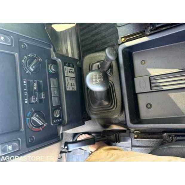 2014 Land Rover Defender-48804905