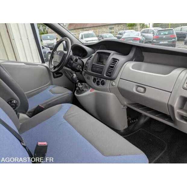 2012 Renault Traffic-48805568