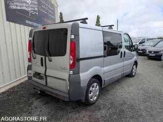 2012-renault-traffic-1478404-48805576