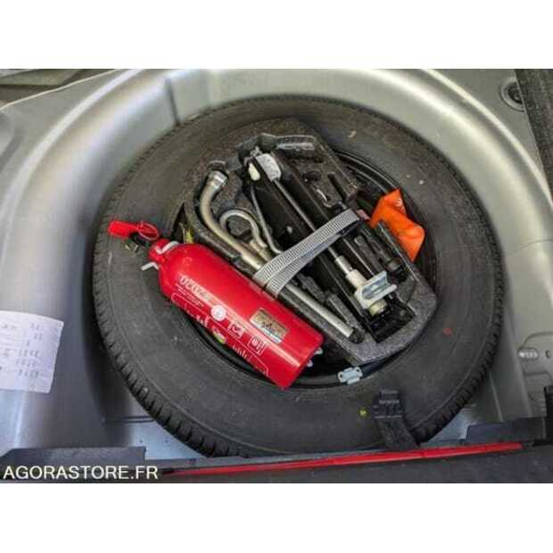 2015 Volkswagen POLO-48805656