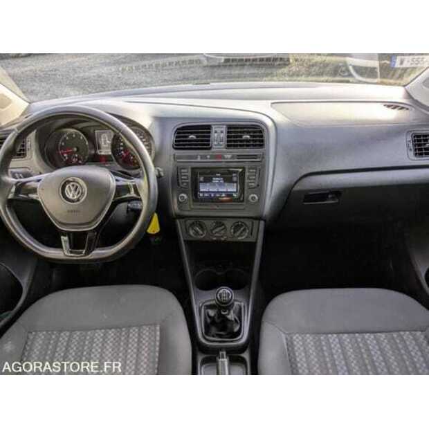 2015 Volkswagen POLO-48805661