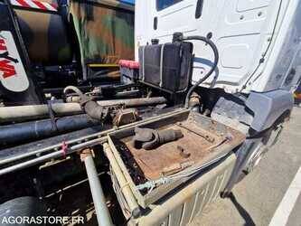 2015-mercedes-benz-antos-1477663-48805700