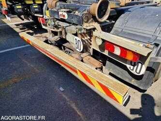 2015-mercedes-benz-antos-1477663-48805717