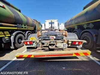 2015-mercedes-benz-antos-1477663-48805721