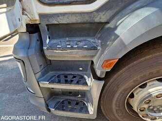 2015-mercedes-benz-antos-1477663-48805753