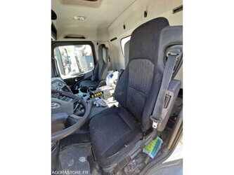 2015-mercedes-benz-antos-1477663-48805758