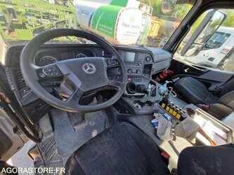 2015-mercedes-benz-antos-1477663-48805760