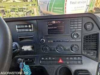 2015-mercedes-benz-antos-1477663-48805762