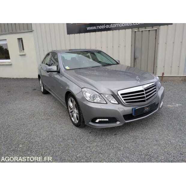 2009 Mercedes-Benz E-Class-48805799