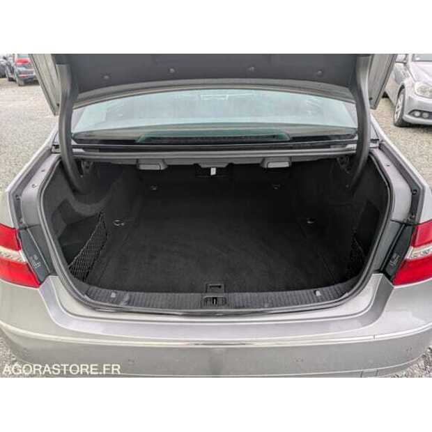 2009 Mercedes-Benz E-Class-48805800
