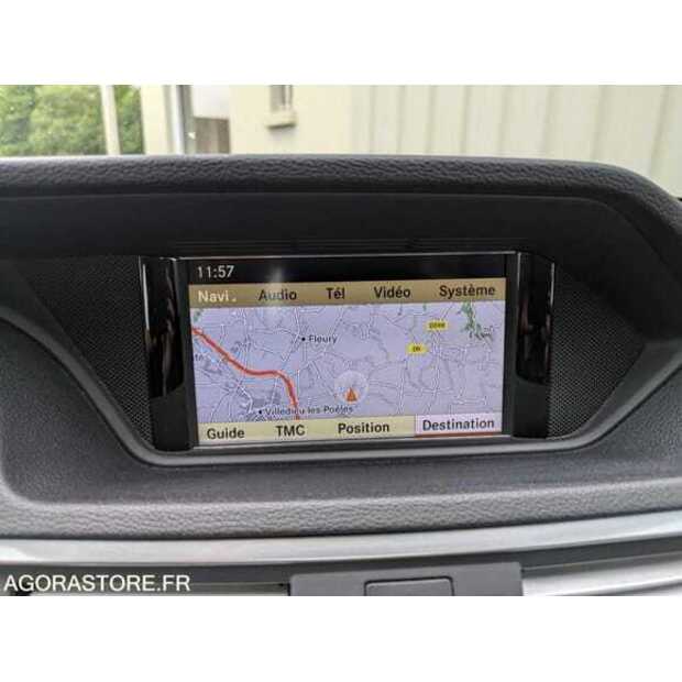 2009 Mercedes-Benz E-Class-48805801