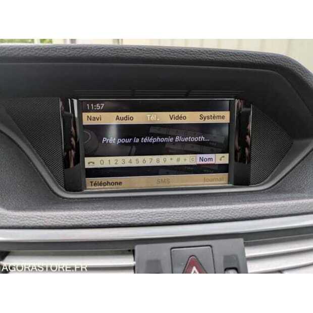 2009 Mercedes-Benz E-Class-48805802