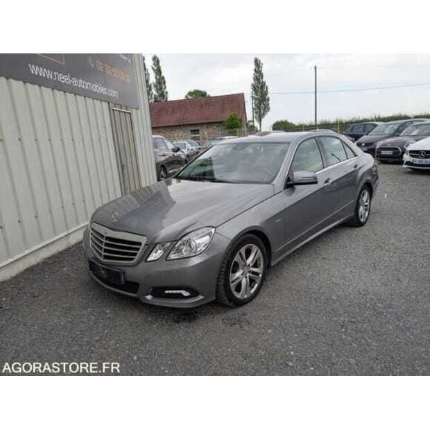 2009 Mercedes-Benz E-Class-48805804