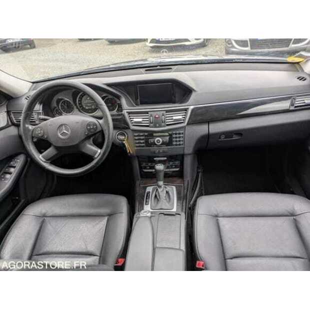 2009 Mercedes-Benz E-Class-48805806