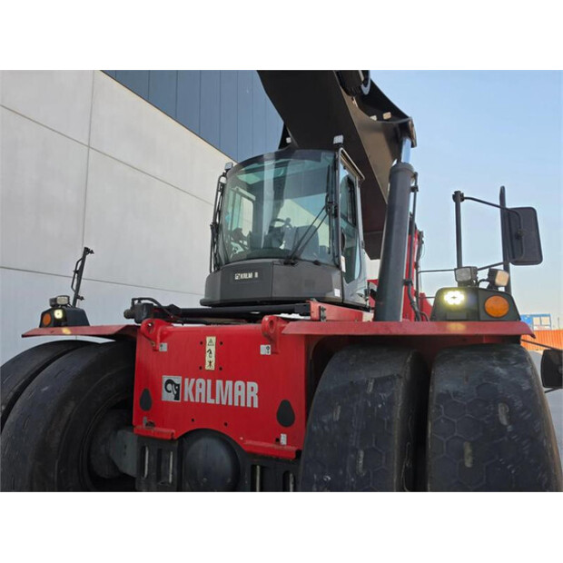 2017 KALMAR DRG450-65S5X-48808008