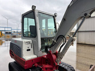 2010-takeuchi-tb235-1478603-48808262