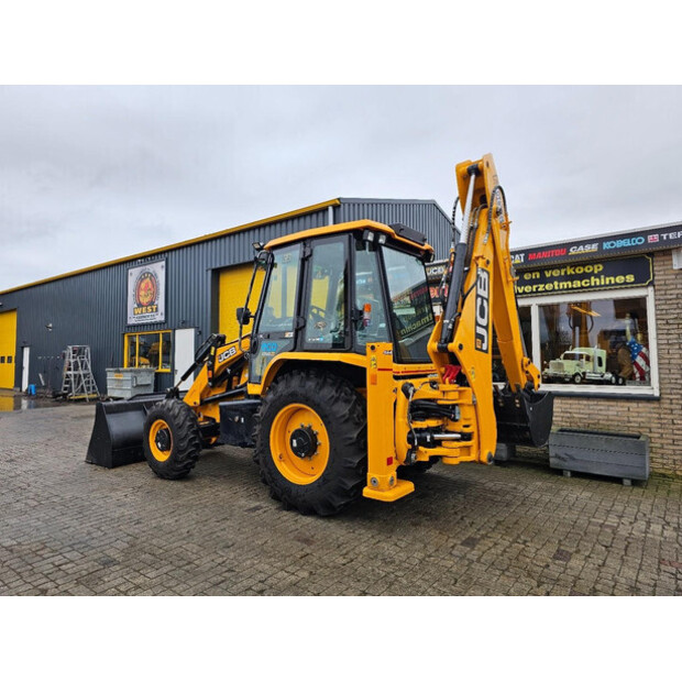 2025 JCB 3DX Plus-48809093