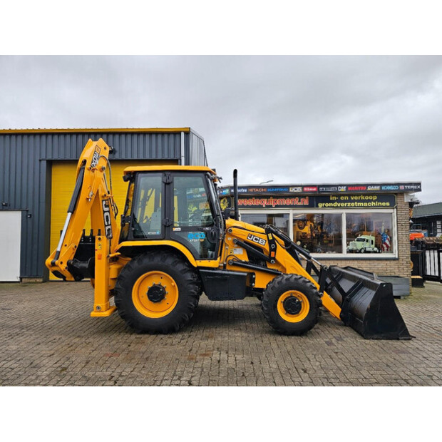 2025 JCB 3DX Plus-48809095