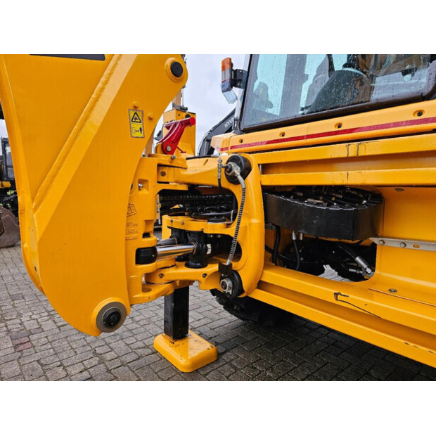 2025 JCB 3DX Plus-48809099