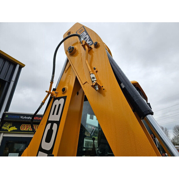 2025 JCB 3DX Plus-48809101