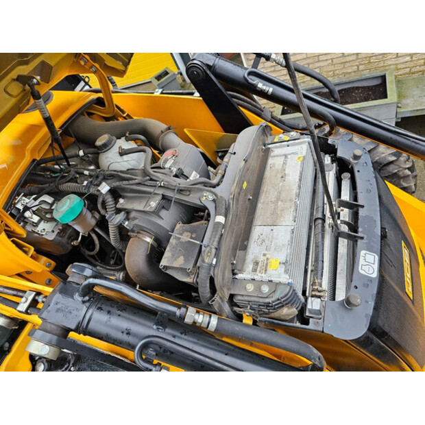 2025 JCB 3DX Plus-48809108