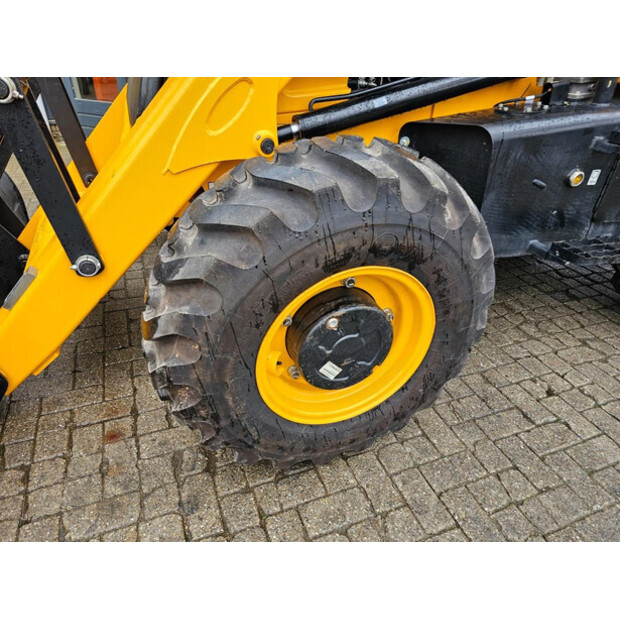 2025 JCB 3DX Plus-48809110