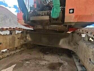 2011-hitachi-ex2500-5-48817464