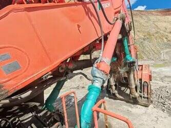 2011-hitachi-ex2500-5-48817479