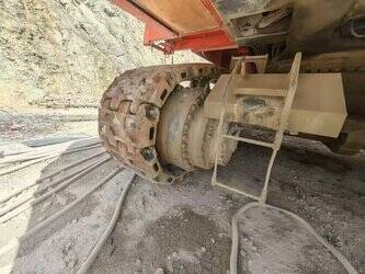 2011-hitachi-ex2500-5-48817483