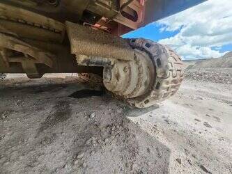 2011-hitachi-ex2500-5-48817489