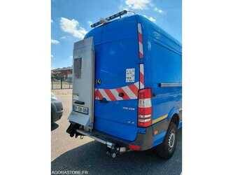 2015-mercedes-benz-sprinter-1478909-48817802
