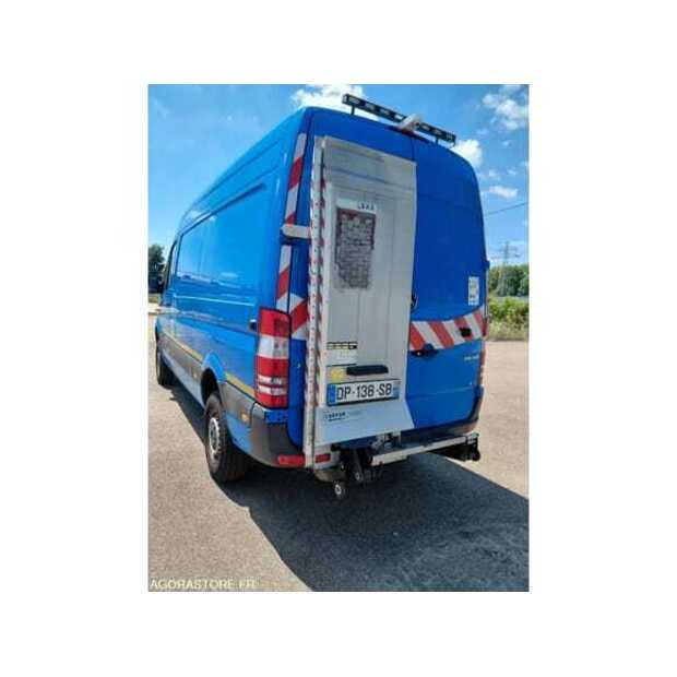 2015 Mercedes-Benz SPRINTER-48817803