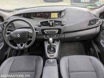 2014-renault-scenic-1478916-48817889