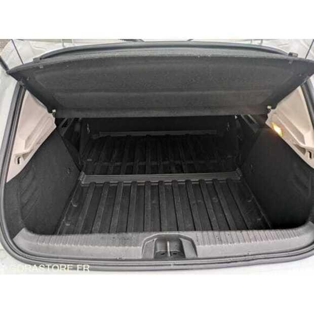 2020 Renault Clio-48818069