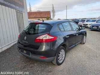 2009-renault-megane-1478934-48818163
