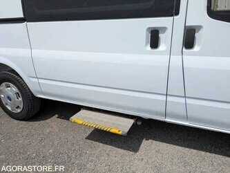 2009-ford-transit-1478949-48818390