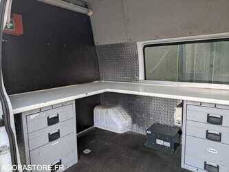 2009-ford-transit-1478949-48818396