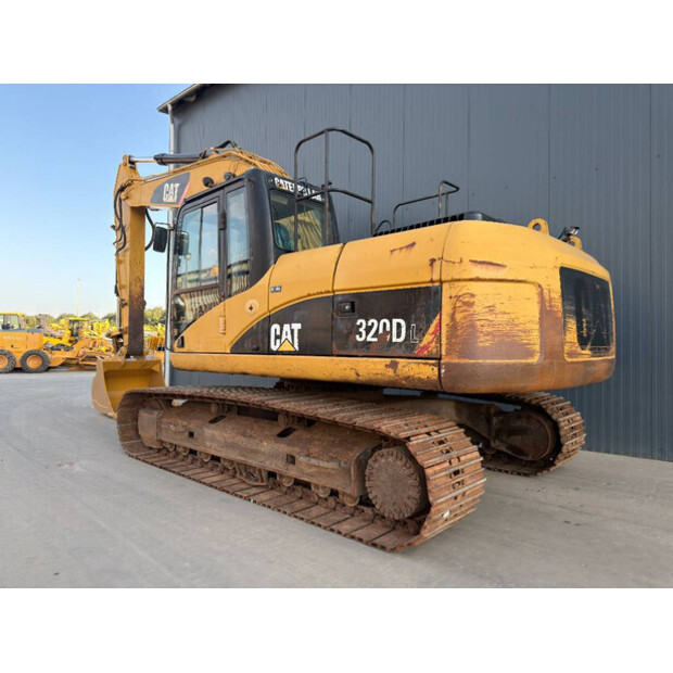 2007 كاتربيلر 320DL-48820006