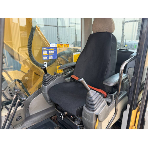 2007 كاتربيلر 320DL-48820044