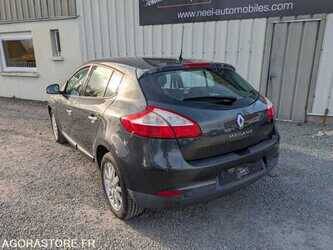 2009-renault-megane-1478934-48826532