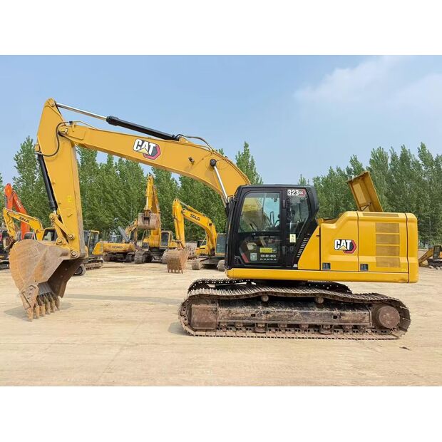 2022 Caterpillar 323GC-48827054
