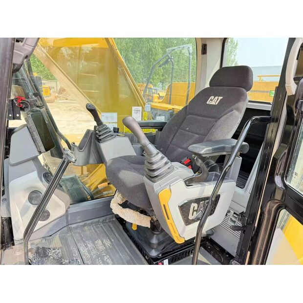 2022 Caterpillar 323GC-48827056