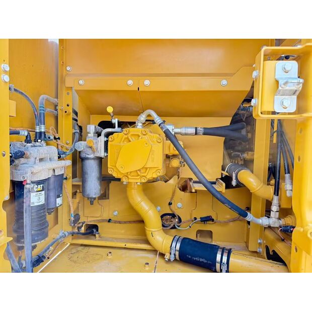 2022 Caterpillar 323GC-48827058