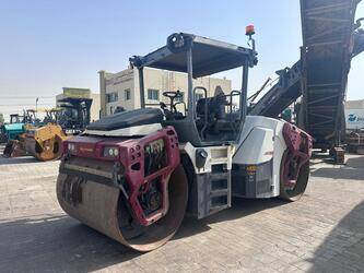 صورة ل معدات البناء 2018 ديناباك CC4200 VI للبيع في ماليزيا