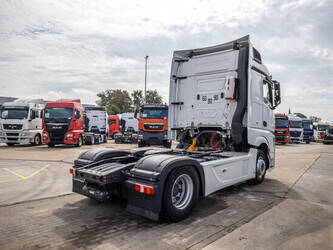 2016-mercedes-benz-actros-1845-ls-876099-48830863