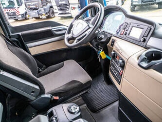 2017-man-tgx-18-420-1326818-48831125
