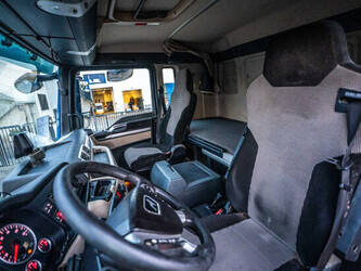2017-man-tgx-18-420-1328710-48831140