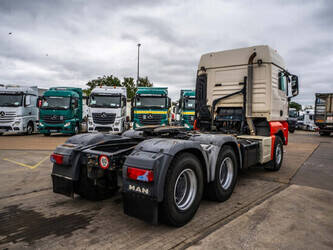 2015-man-tgx-33-560-1423927-48831208